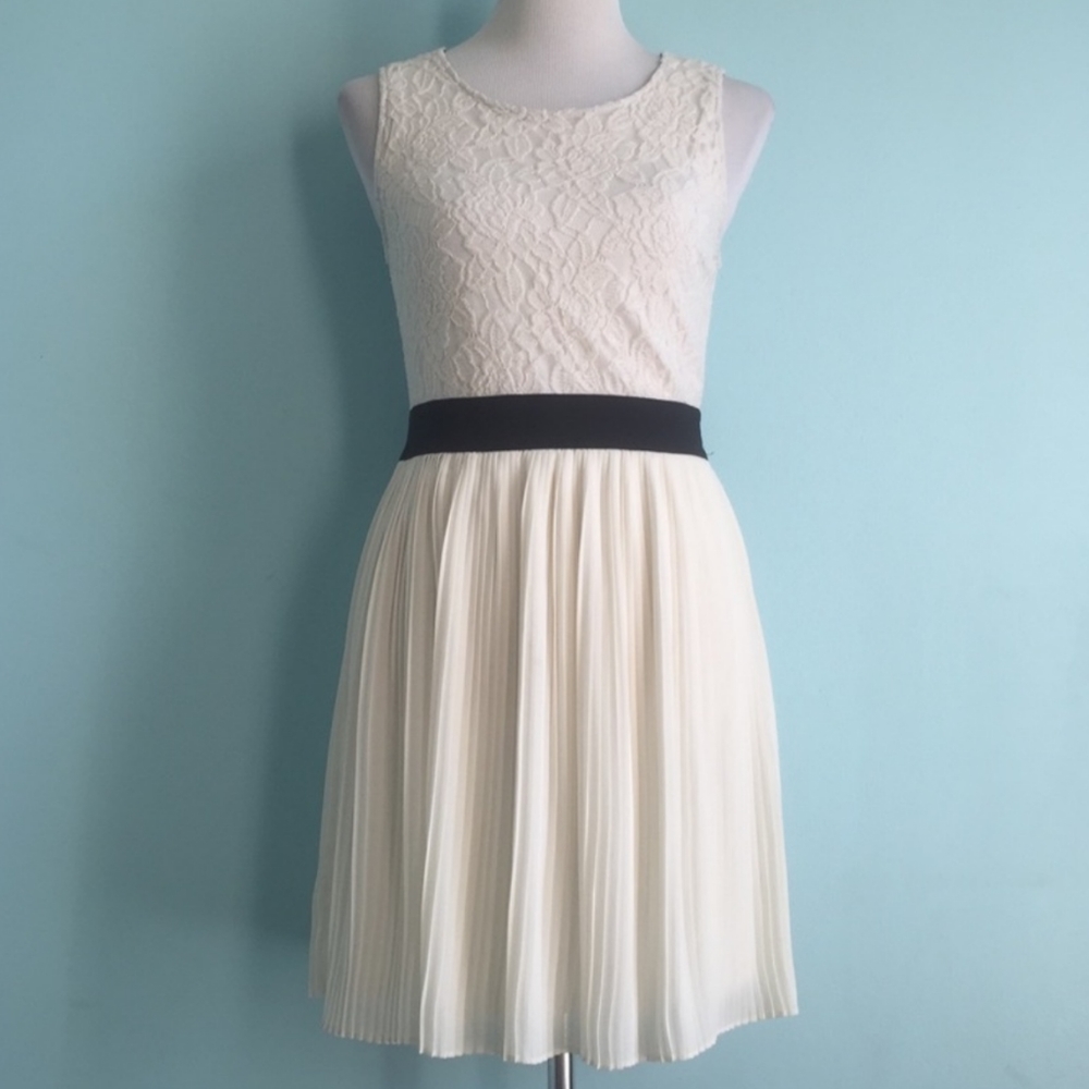 Rewind White Lace Dress Size Large